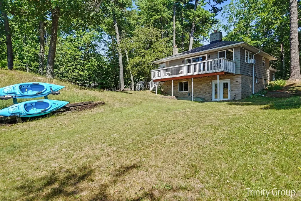 6712 E Carrigan Drive Croton Township MI 49337