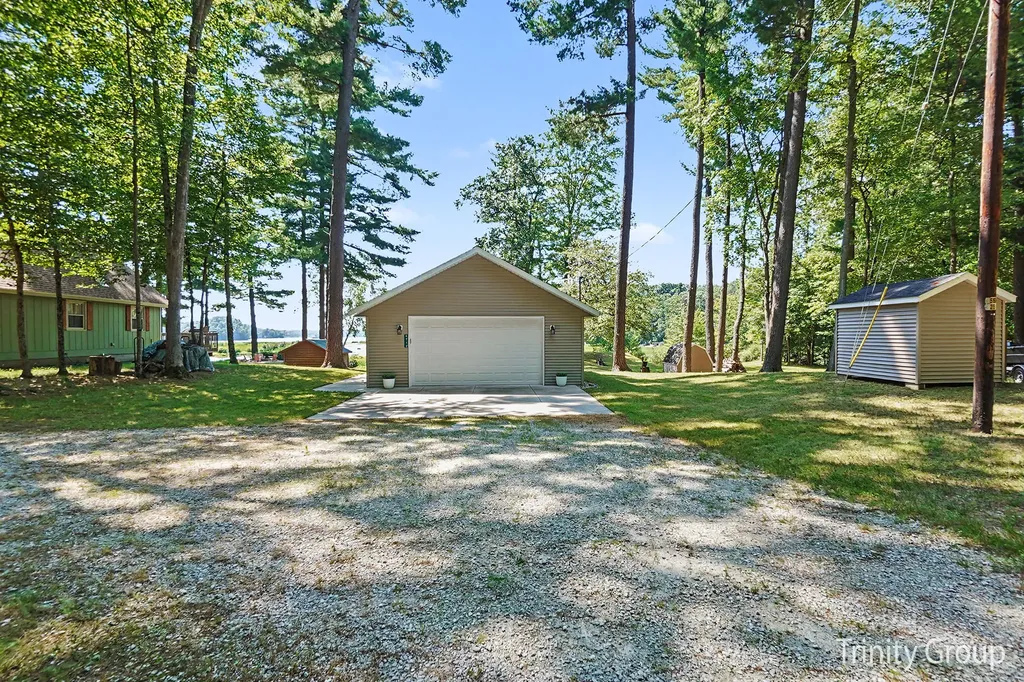 6712 E Carrigan Drive Croton Township MI 49337
