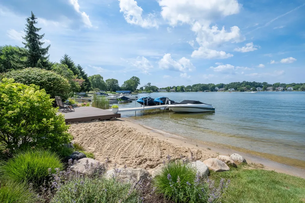 6189 Belding Road NE Cannon Township MI 49341