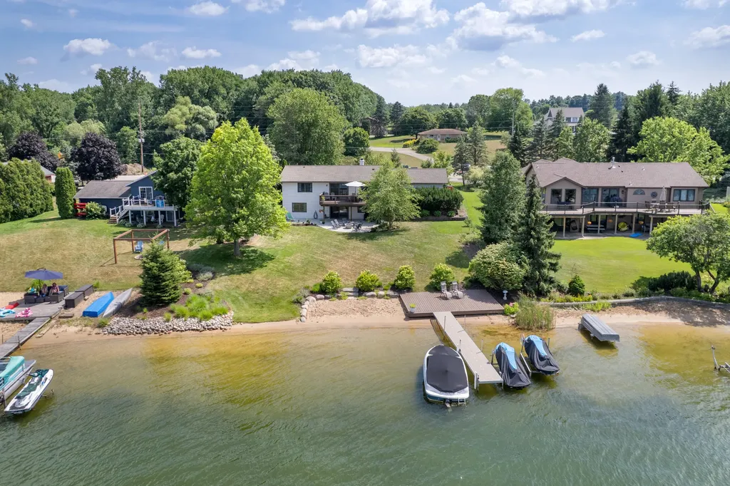 6189 Belding Road NE Cannon Township MI 49341