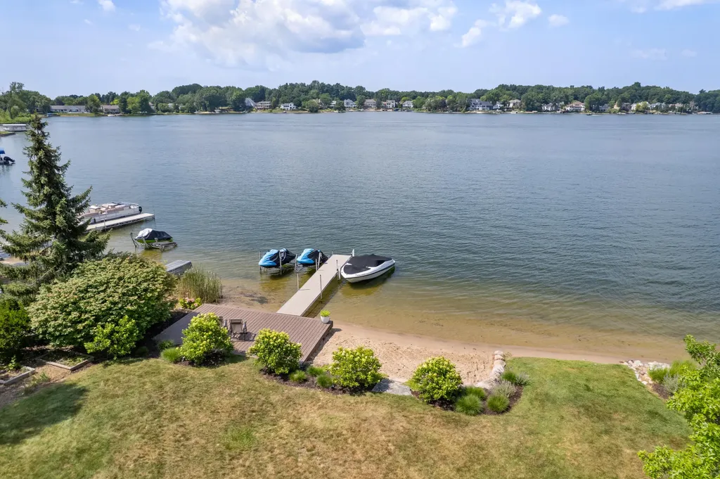 6189 Belding Road NE Cannon Township MI 49341