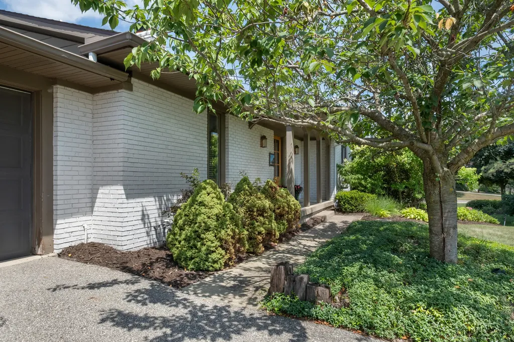 6189 Belding Road NE Cannon Township MI 49341