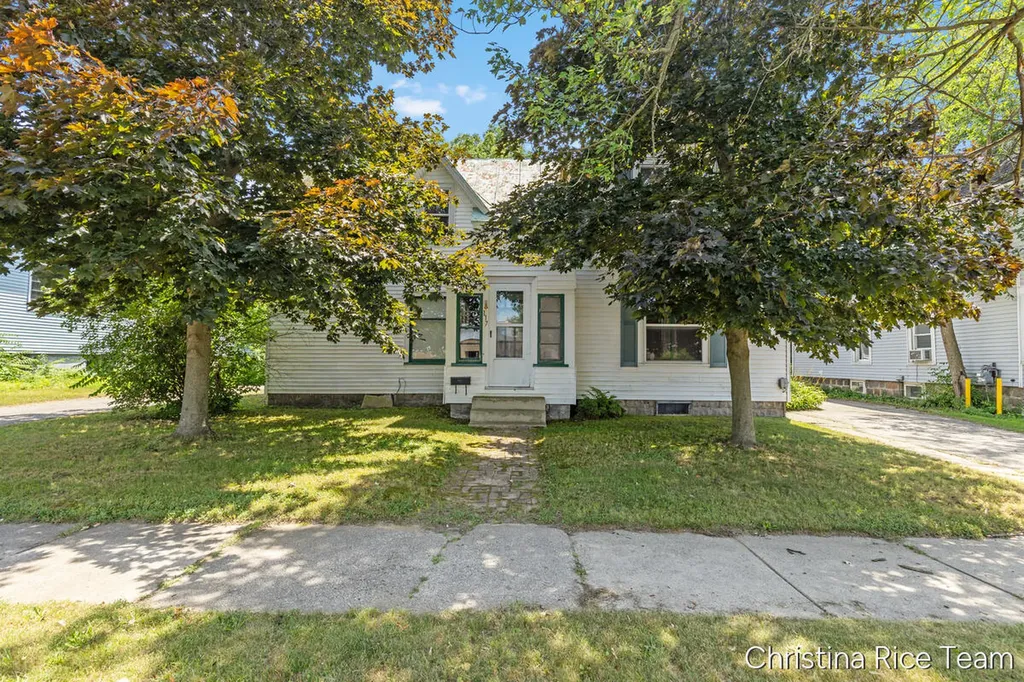 115 E Congress Street Keene Township MI 48809