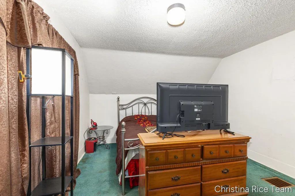 115 E Congress Street Keene Township MI 48809