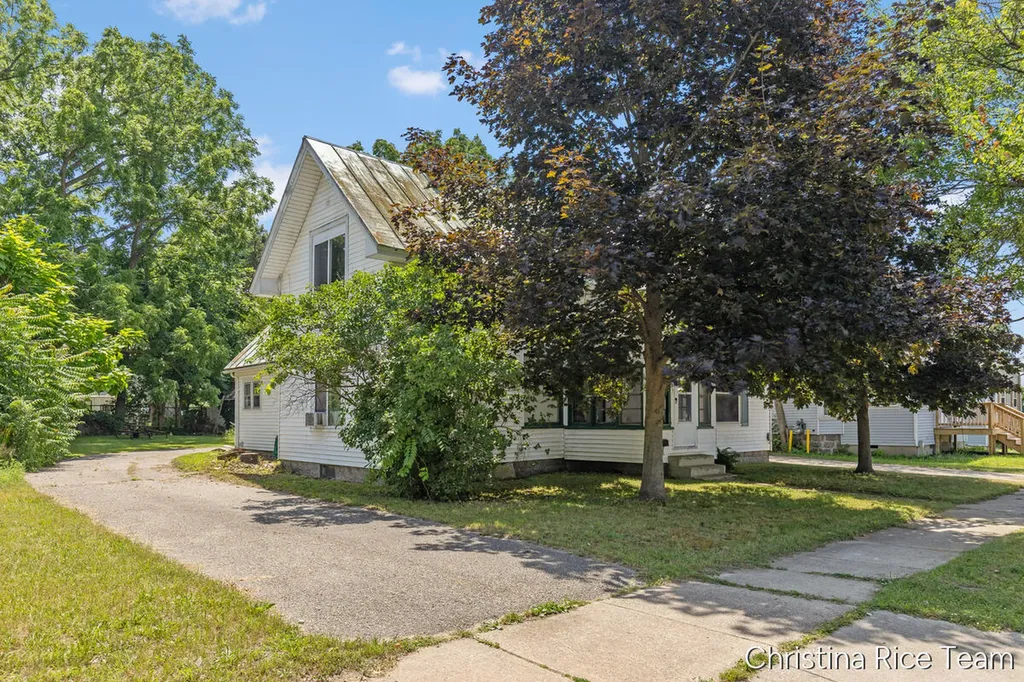 115 E Congress Street Keene Township MI 48809
