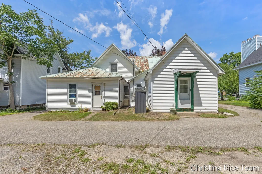115 E Congress Street Keene Township MI 48809