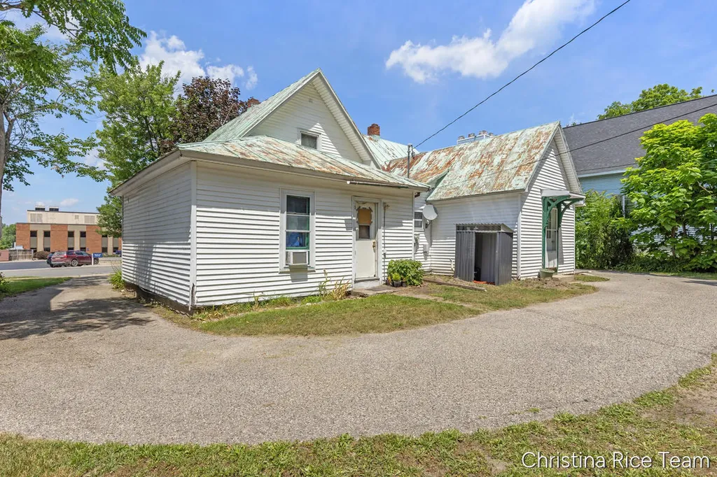 115 E Congress Street Keene Township MI 48809