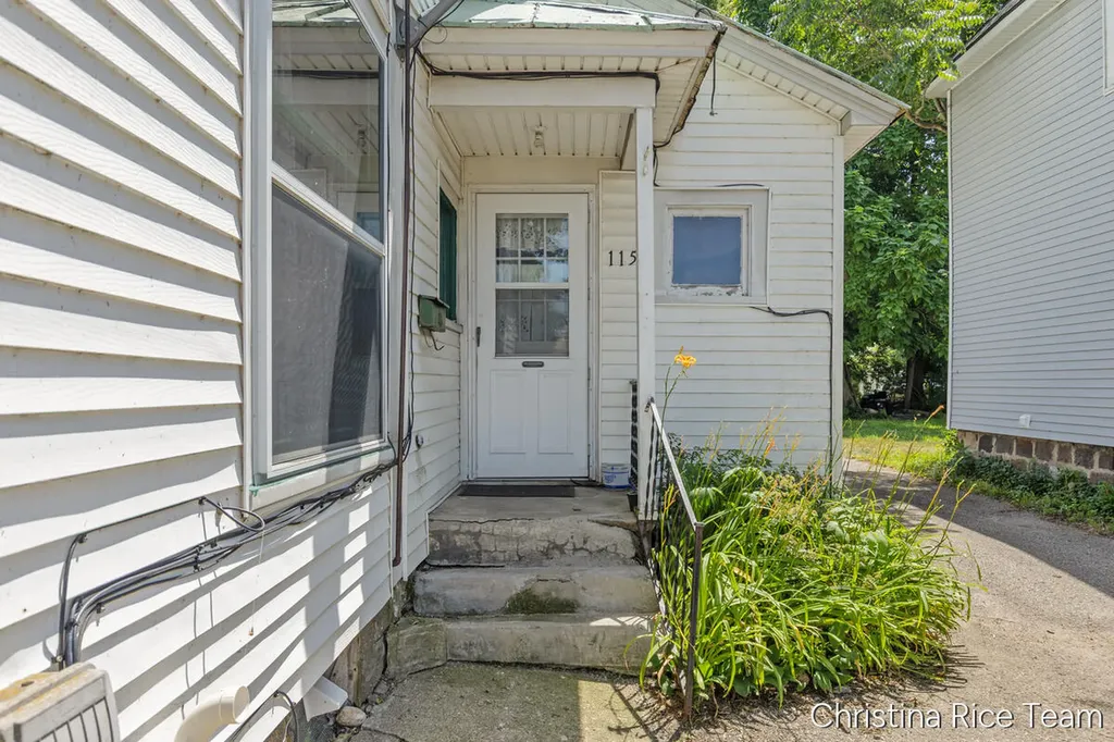 115 E Congress Street Keene Township MI 48809