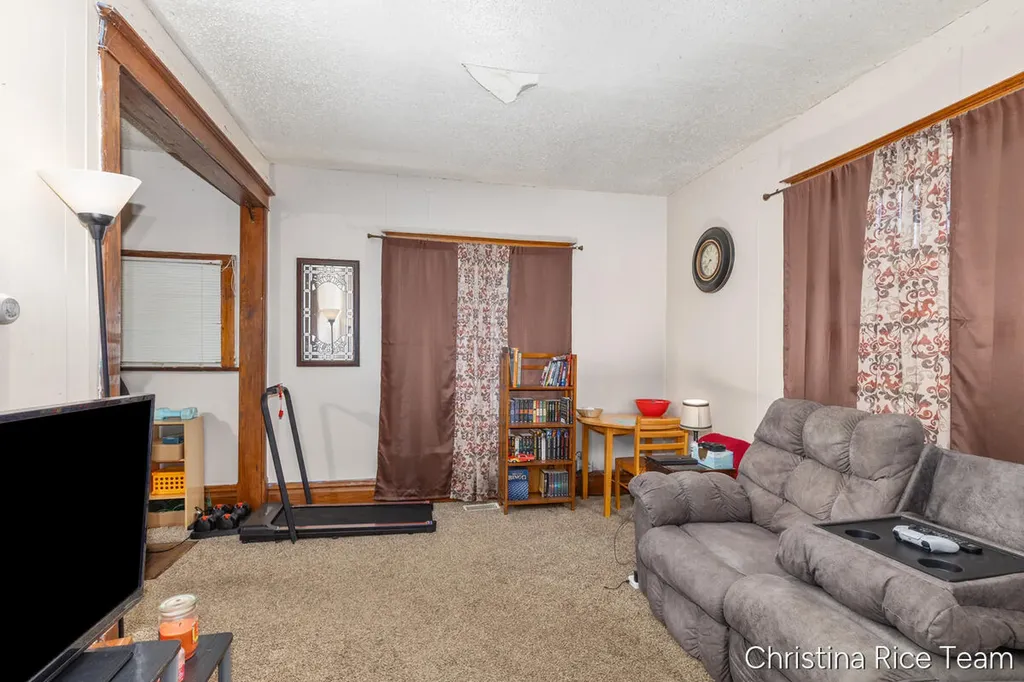 115 E Congress Street Keene Township MI 48809