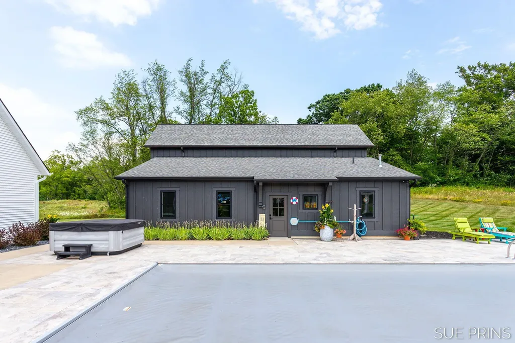 4668 76th Street SW Byron Township MI 49315