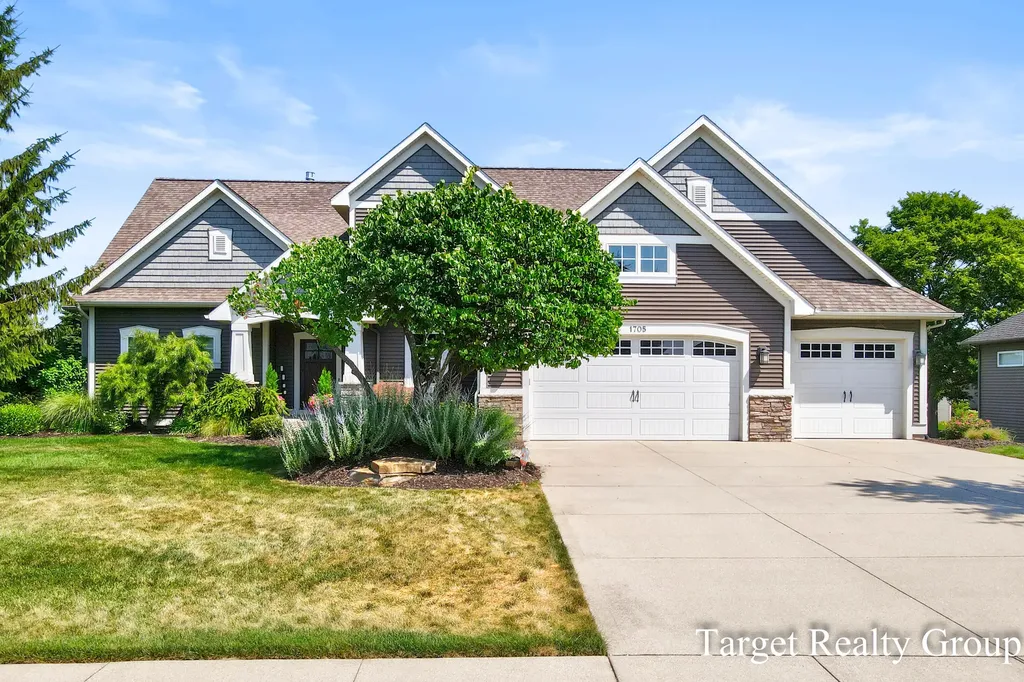 1705 N Bay Drive Georgetown Charter Township MI 49426