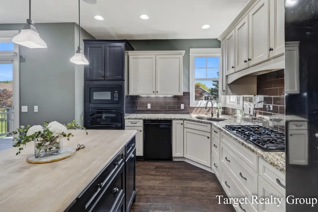 1705 N Bay Drive Georgetown Charter Township MI 49426