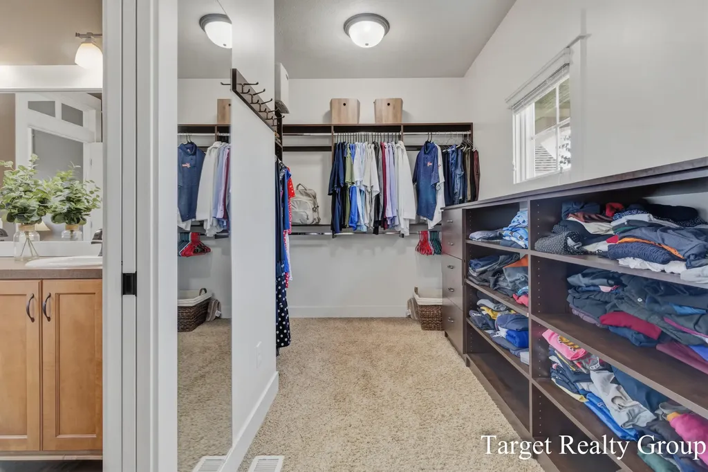 1705 N Bay Drive Georgetown Charter Township MI 49426