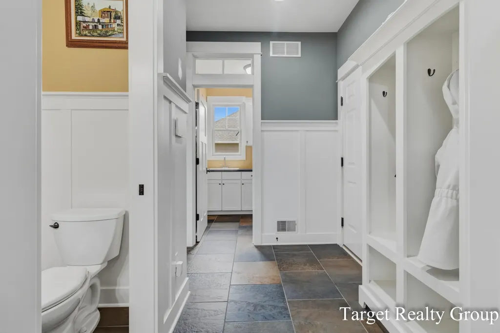 1705 N Bay Drive Georgetown Charter Township MI 49426