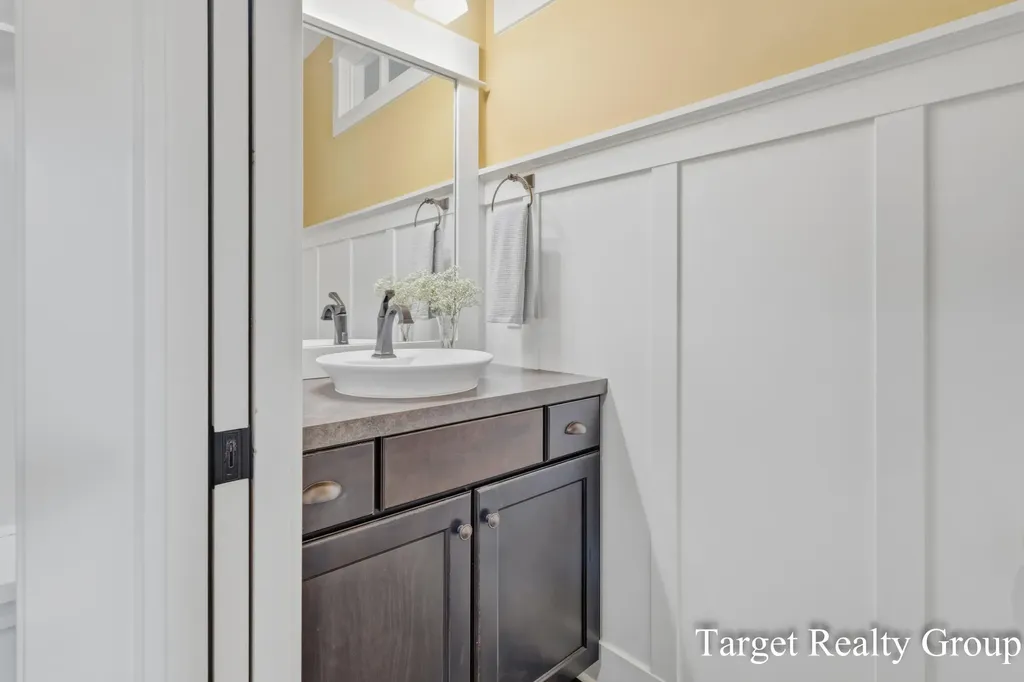 1705 N Bay Drive Georgetown Charter Township MI 49426