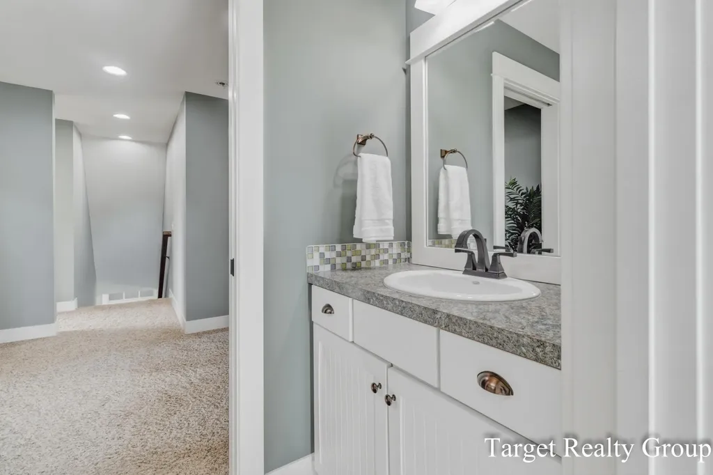 1705 N Bay Drive Georgetown Charter Township MI 49426