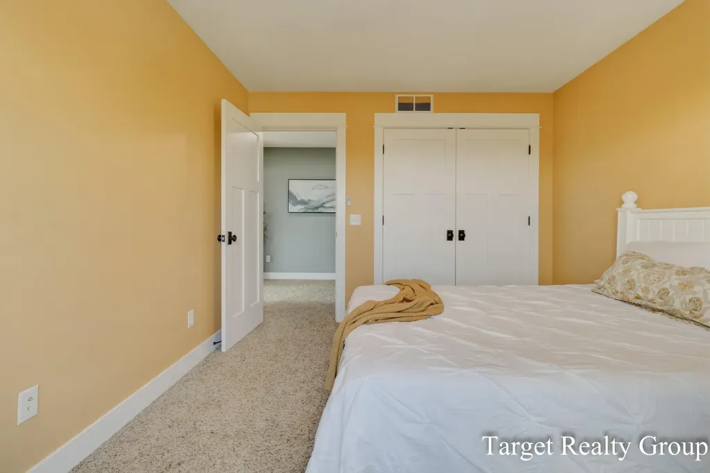 1705 N Bay Drive Georgetown Charter Township MI 49426