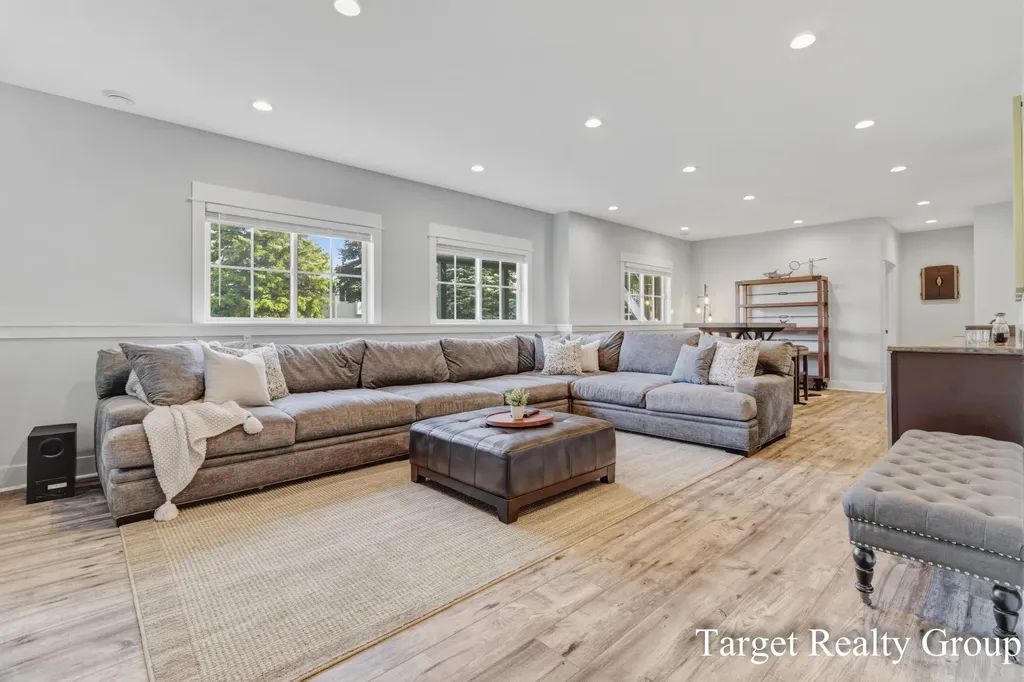 1705 N Bay Drive Georgetown Charter Township MI 49426