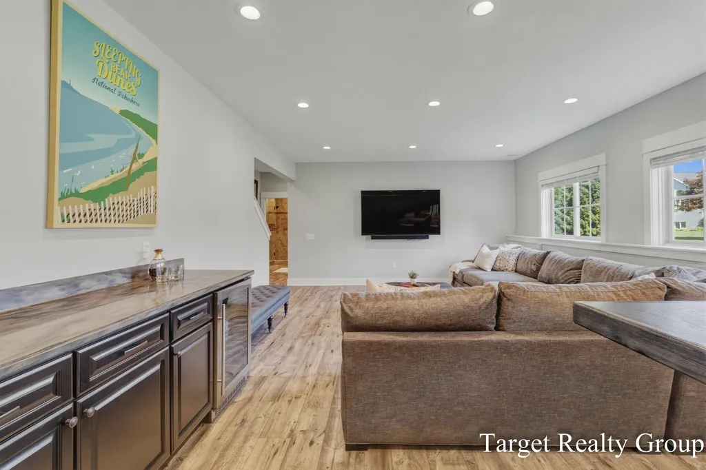 1705 N Bay Drive Georgetown Charter Township MI 49426