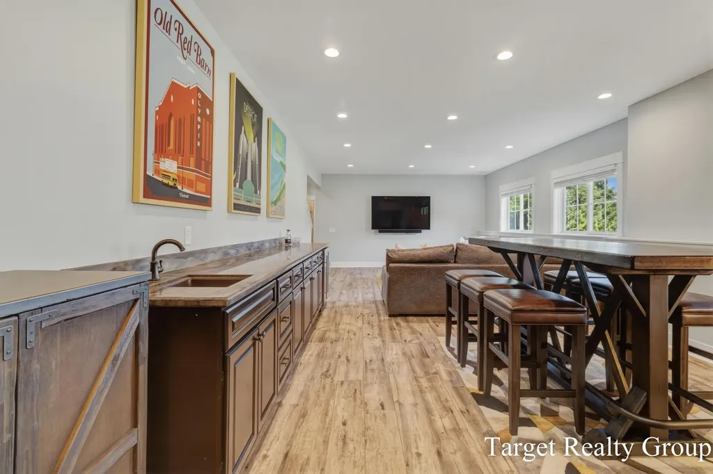 1705 N Bay Drive Georgetown Charter Township MI 49426