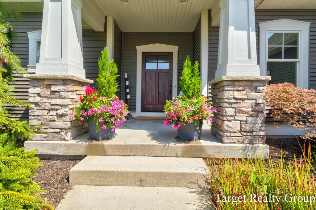 1705 N Bay Drive Georgetown Charter Township MI 49426
