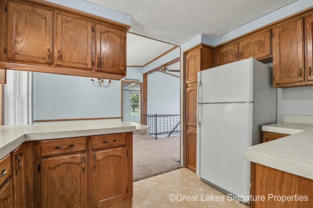 618 E Benton Street Greenville City MI 48838