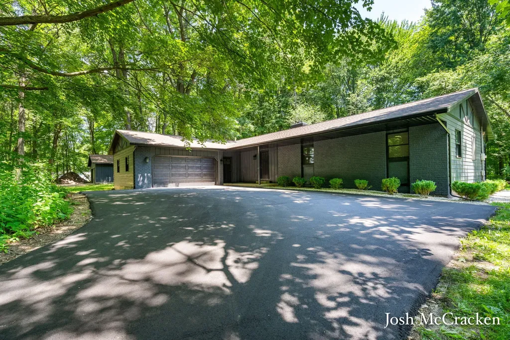 8770 Jewell NE Algoma Township MI 49321