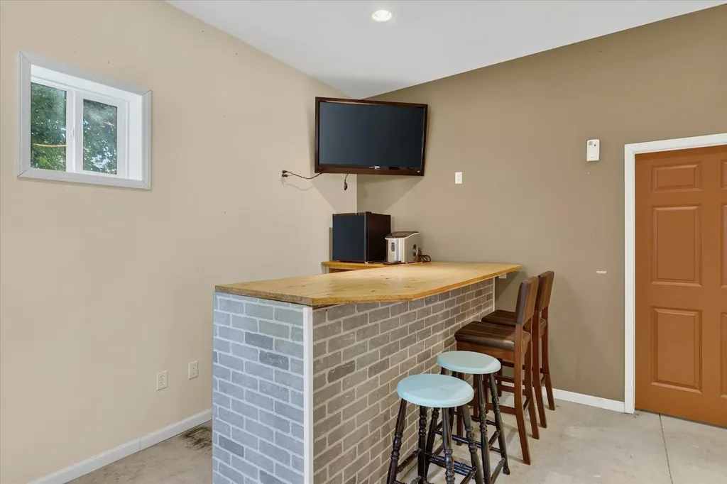7489 Tiffany Avenue NE Cannon Township MI 49341