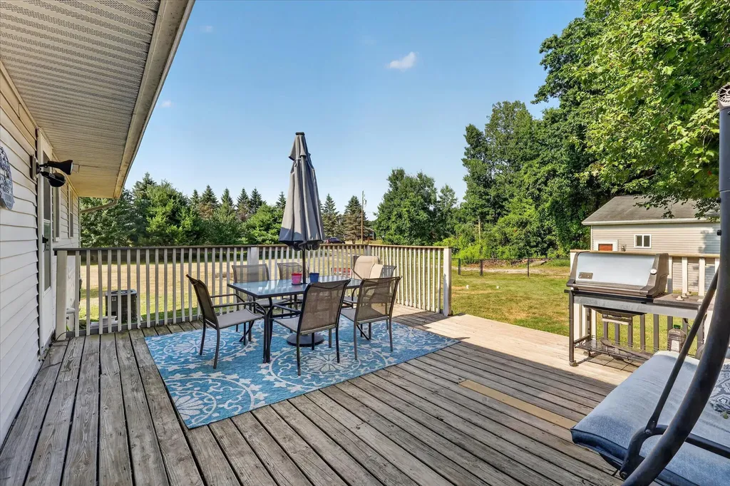7489 Tiffany Avenue NE Cannon Township MI 49341