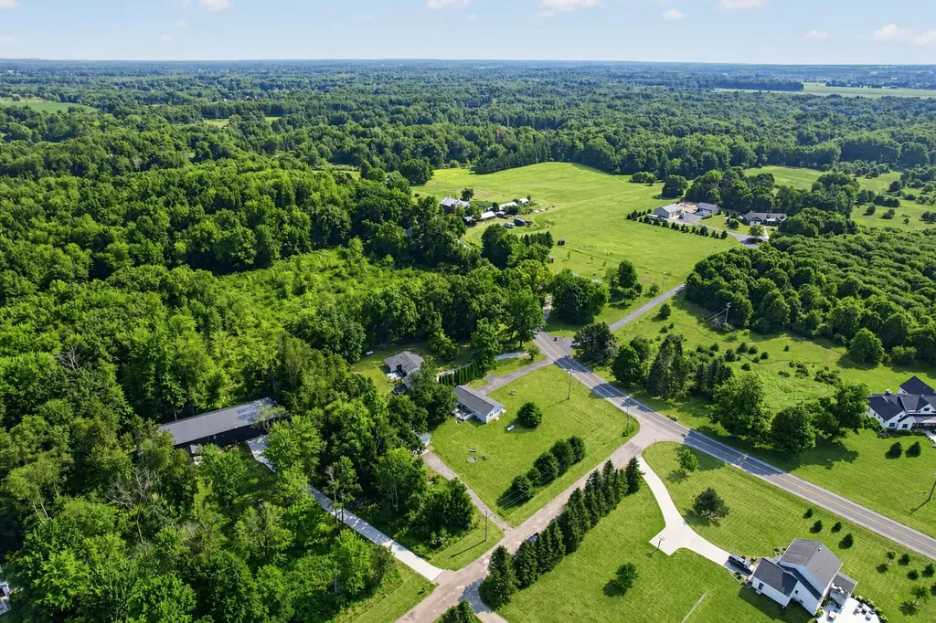 7489 Tiffany Avenue NE Cannon Township MI 49341
