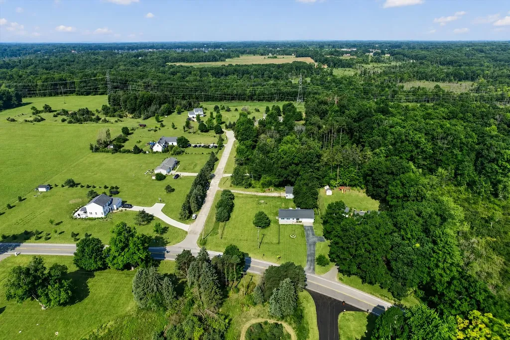 7489 Tiffany Avenue NE Cannon Township MI 49341