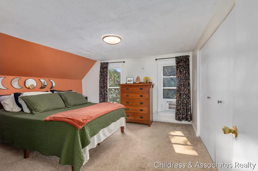 1108 Widdicomb Avenue NW Grand Rapids City MI 49504