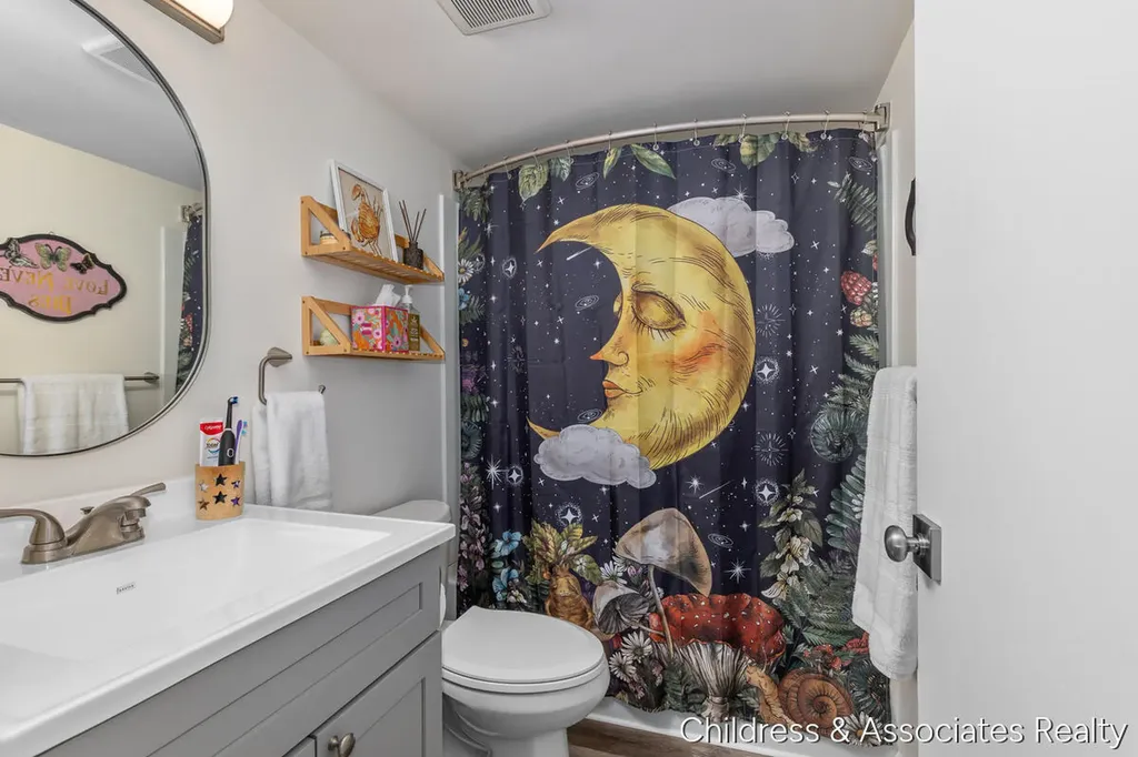 1108 Widdicomb Avenue NW Grand Rapids City MI 49504