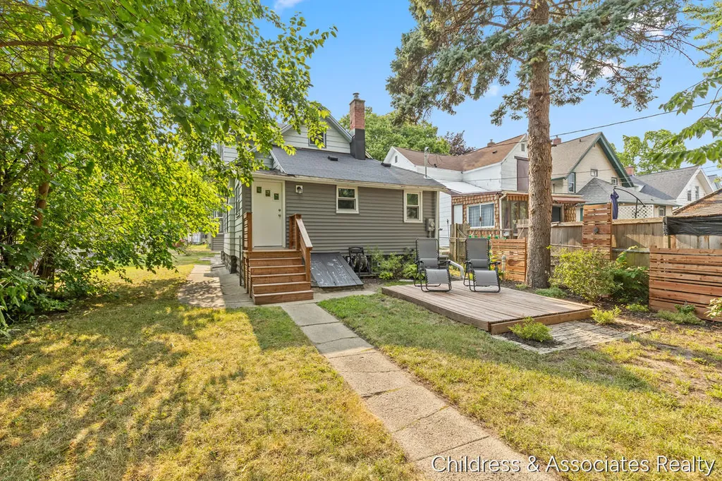 1108 Widdicomb Avenue NW Grand Rapids City MI 49504