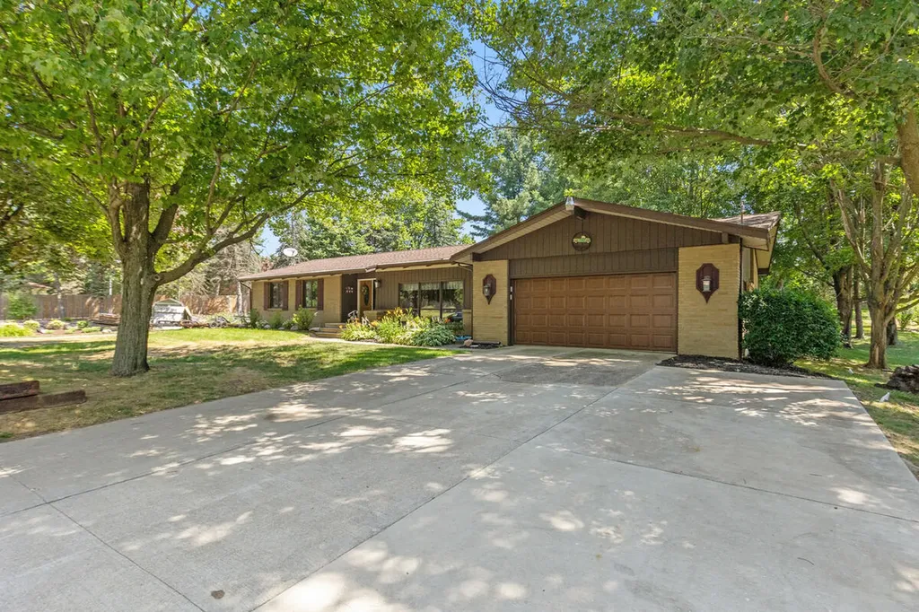 6654 Clyde Park Avenue SW Byron Township MI 49315