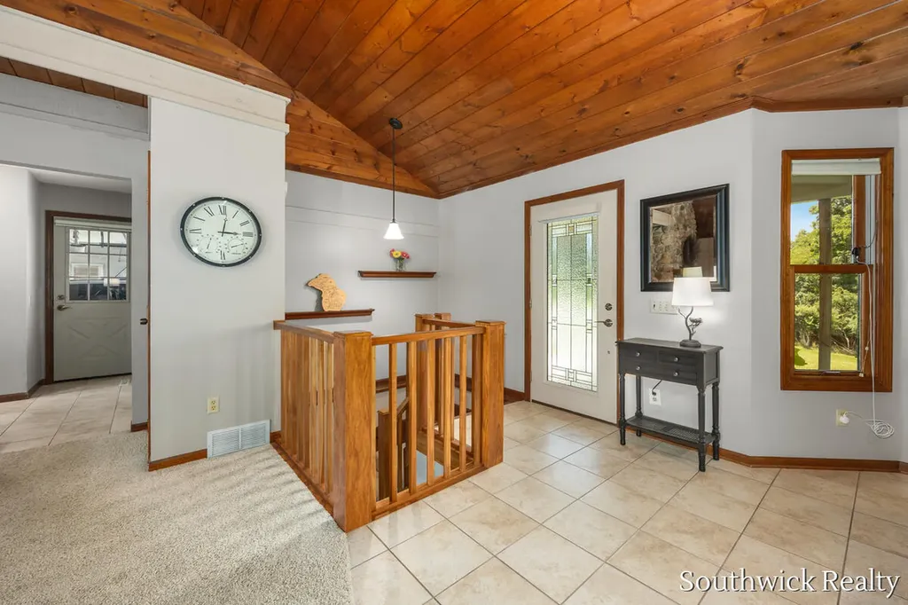 2484 Shadow Lake Court NE Grand Rapids Charter Township MI 49505