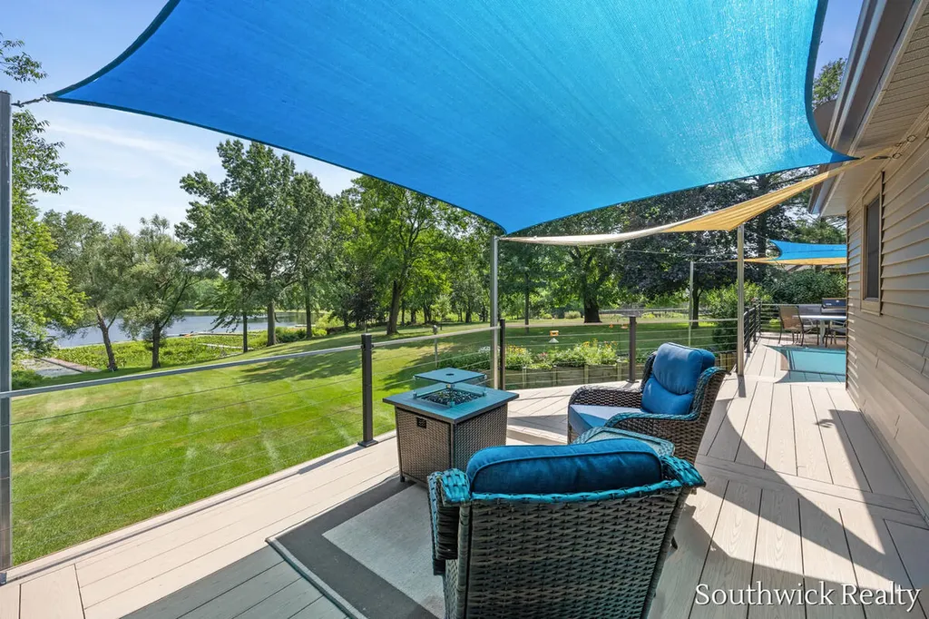 2484 Shadow Lake Court NE Grand Rapids Charter Township MI 49505