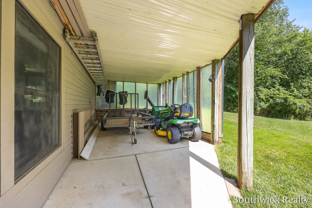 2484 Shadow Lake Court NE Grand Rapids Charter Township MI 49505