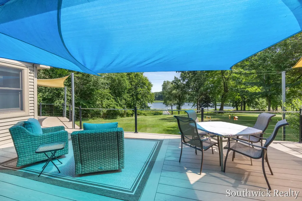 2484 Shadow Lake Court NE Grand Rapids Charter Township MI 49505