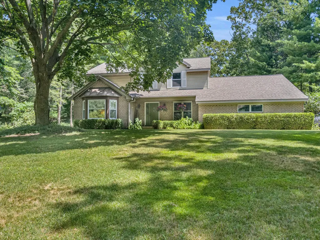 1800 Mont Rue Drive SE Cascade Charter Township MI 49546