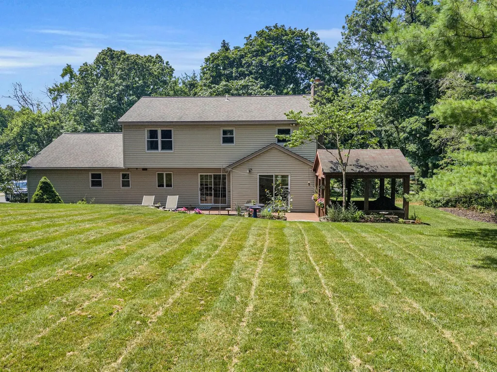 1800 Mont Rue Drive SE Cascade Charter Township MI 49546