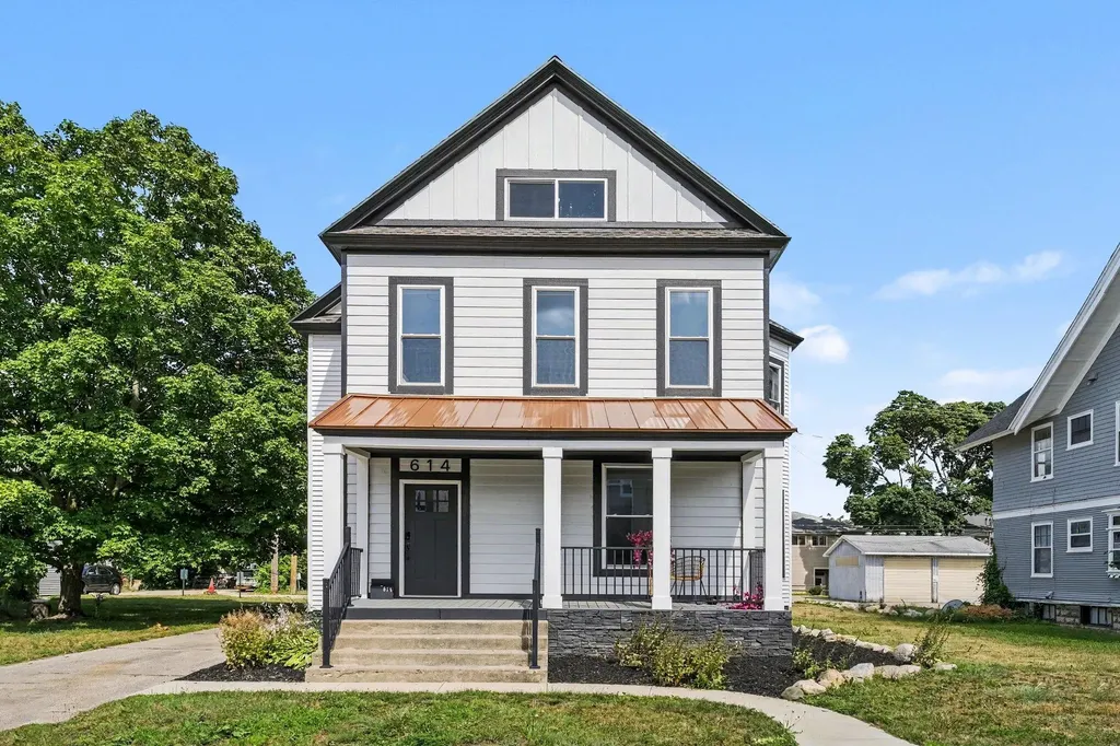 614 Fairview Avenue NE Grand Rapids City MI 49503