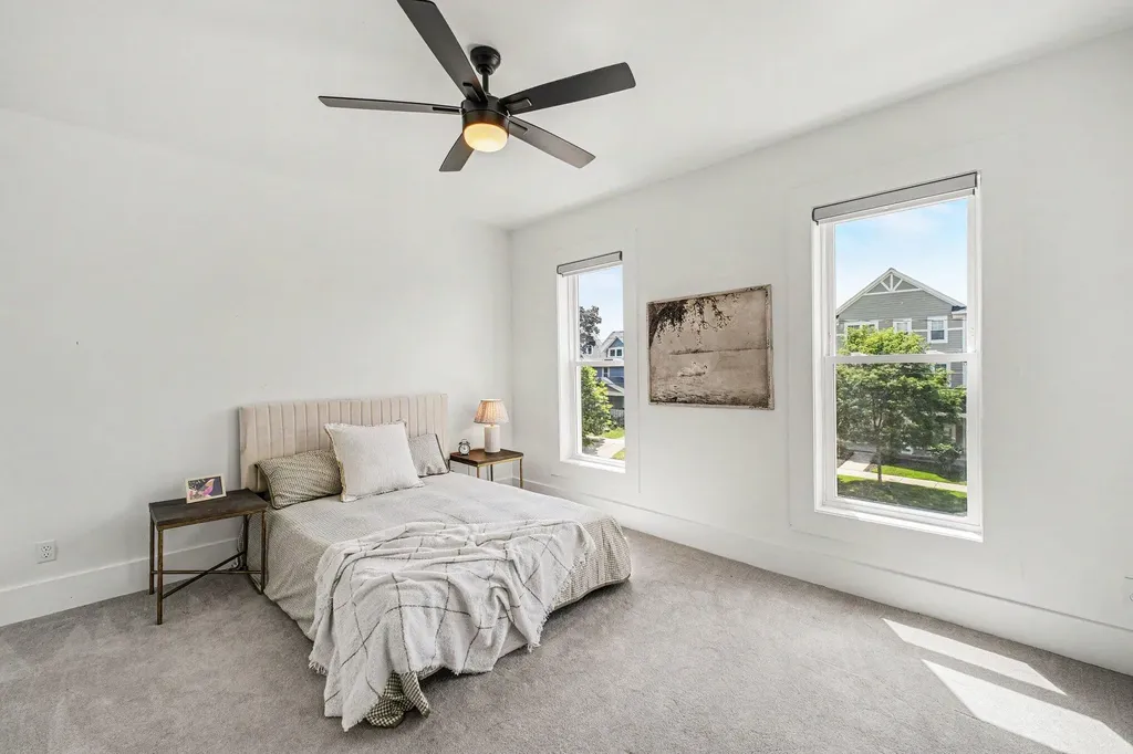 614 Fairview Avenue NE Grand Rapids City MI 49503