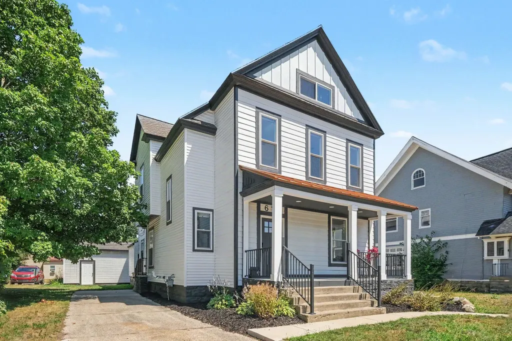 614 Fairview Avenue NE Grand Rapids City MI 49503