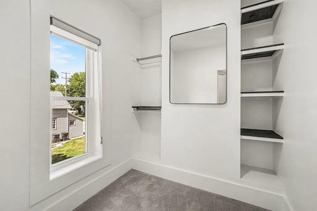 614 Fairview Avenue NE Grand Rapids City MI 49503