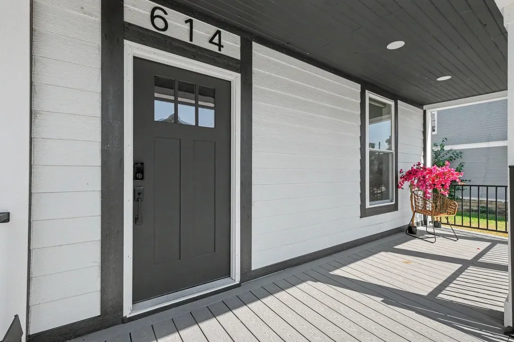 614 Fairview Avenue NE Grand Rapids City MI 49503