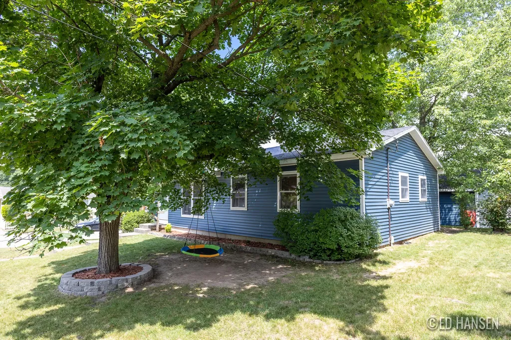 138 Lincoln Court Rockford City MI 49341