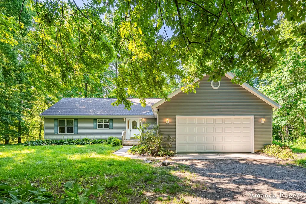 650 Parnell Avenue SE Vergennes Township MI 49331