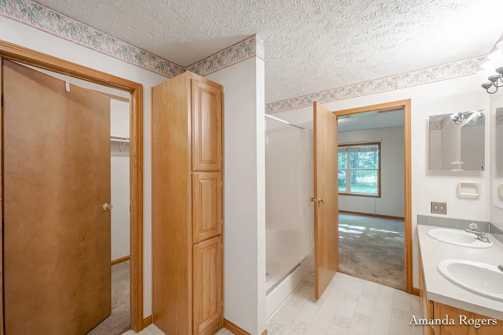 650 Parnell Avenue SE Vergennes Township MI 49331