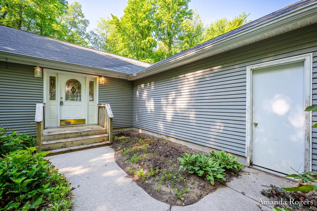 650 Parnell Avenue SE Vergennes Township MI 49331